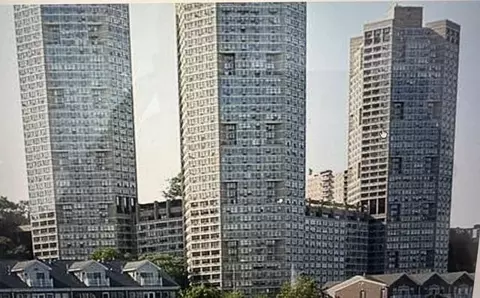 7000 Blvd E #48G, Guttenberg, NJ 07093