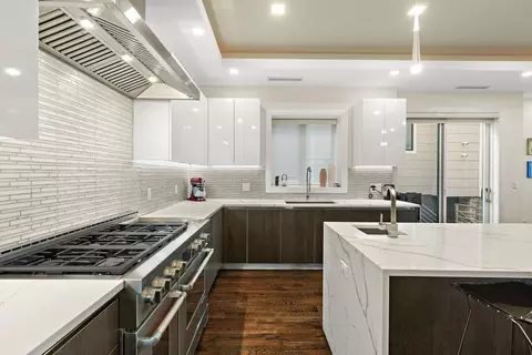 504 Undercliff Ave, Edgewater, NJ 07020 photo 8