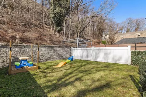 504 Undercliff Ave, Edgewater, NJ 07020 photo 39