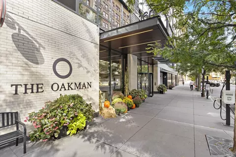 160 1st St #810, Jersey City, NJ 07302