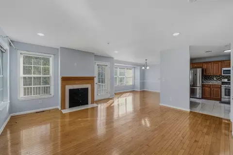 2 Marina Dr, Bayonne, NJ 07002