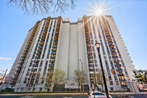 100 Manhattan Ave #2314, Union City, NJ 07087