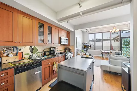 300 Communipaw Ave #306, Jersey City, NJ 07304