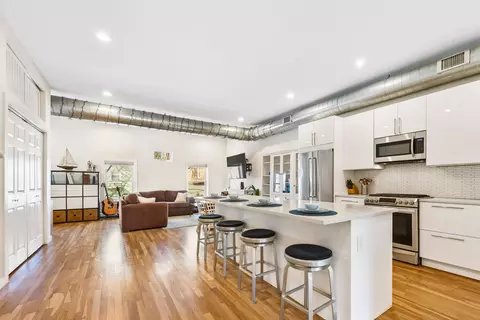 325 5th St #3, Jersey City, NJ 07302