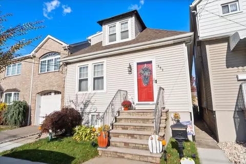 252 Grace Ave, Secaucus, NJ 07094