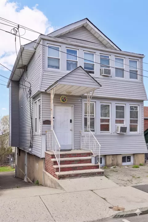8617 Smith Ave, North Bergen, NJ 07047