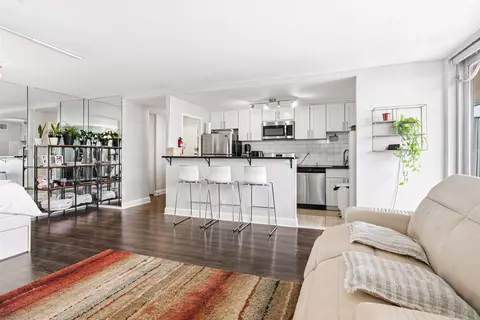 6040 Blvd E #24M, West New York, NJ 07093