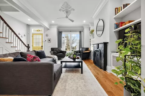 82 5 South St, Jersey City, NJ 07307