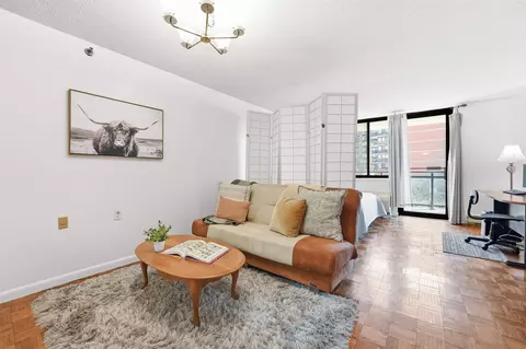 551 Observer Hwy #3L, Hoboken, NJ 07030