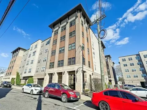 5808 Washington St #310, West New York, NJ 07093