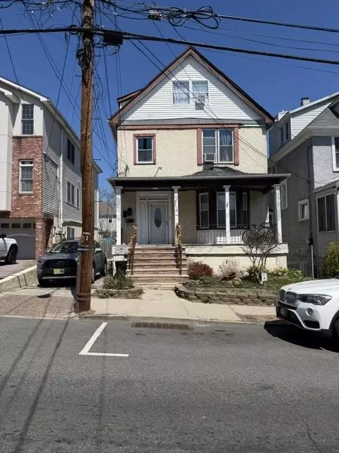 316 77th St, North Bergen, NJ 07047