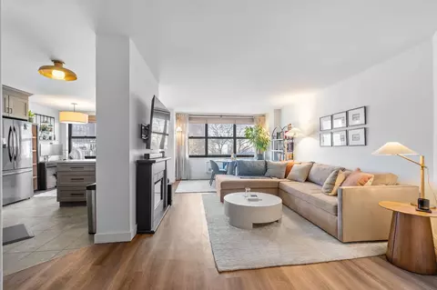 7000 Blvd E #21H, Guttenberg, NJ 07093