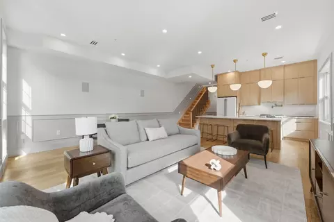 206 Sherman Ave #3, Jersey City, NJ 07307