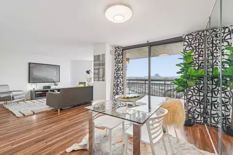 530 Harmon Cove Tower #530, Secaucus, NJ 07094