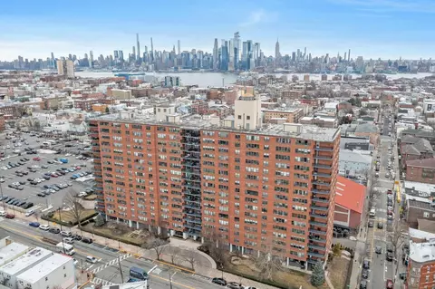 500 Central Ave #314, Union City, NJ 07087