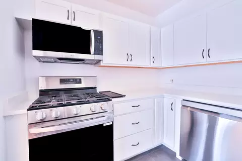 205 Park Ave #3, Hoboken, NJ 07030