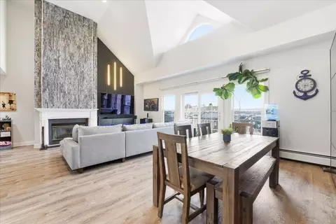 101 Shearwater Ct E #63, Jersey City, NJ 07305