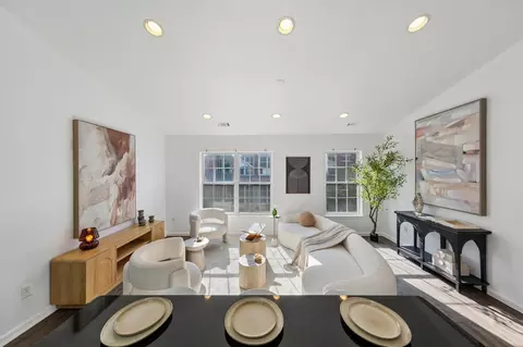 3 Soho Dr #108, Jersey City, NJ 07305