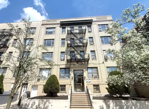 14 65th St #12, West New York, NJ 07093