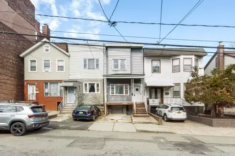 25 Van Reypen St, Jersey City, NJ 07306