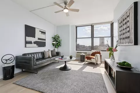 102 Christopher Columbus Dr #904, Jersey City, NJ 07302