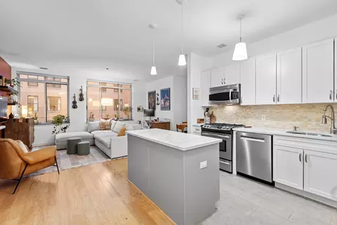 25 Mcwilliams Pl #307, Jersey City, NJ 07302