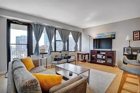 135 Montgomery St #8E, Jersey City, NJ 07302