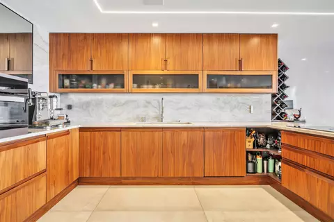 7000 Blvd E #32C, Guttenberg, NJ 07093