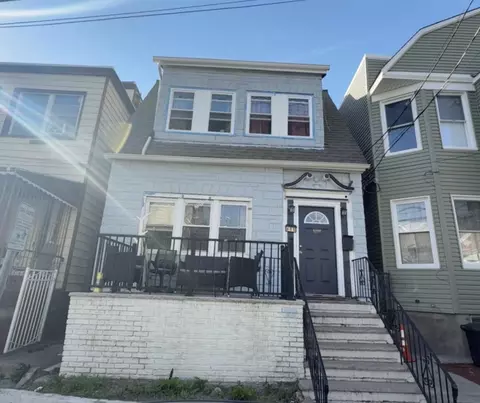 605 Garfield Ave, Jersey City, NJ 07305
