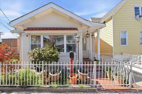 4701 Aschoff Pl, North Bergen, NJ 07047