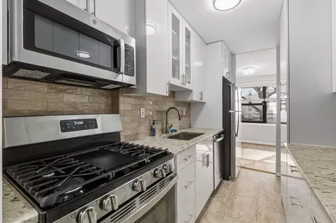 225 St Pauls Ave #2F, Jersey City, NJ 07306