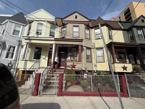 22 Bartholdi Ave, Jersey City, NJ 07305