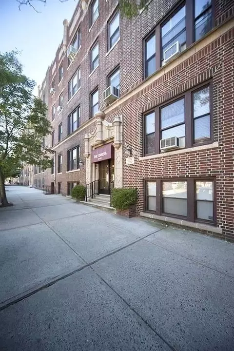29-33 51st St #D4, Weehawken, NJ 07086