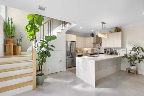 95 Thorne St #1, Jersey City, NJ 07307