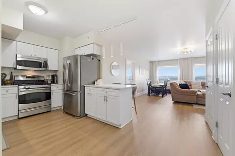 809 22nd St #1302, Union City, NJ 07087
