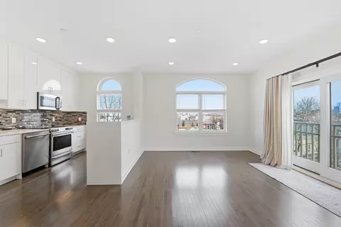 974 Summit Ave #406, Jersey City, NJ 07307