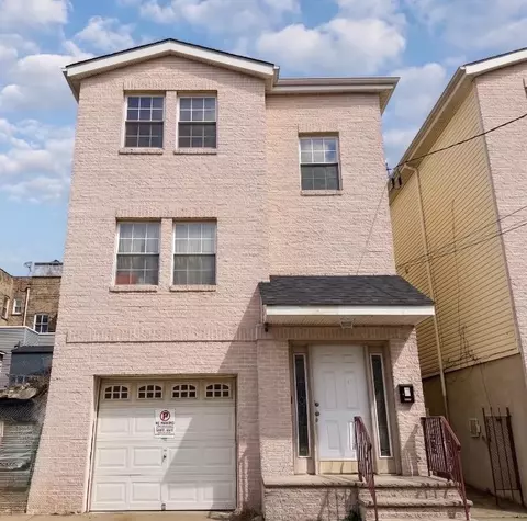 152 Van Winkle Ave #2, Jersey City, NJ 07306