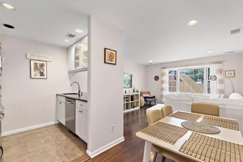 456 9th St #34, Hoboken, NJ 07030