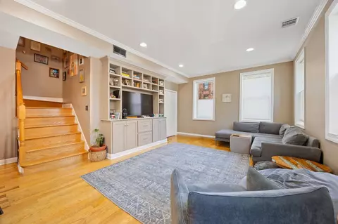 122 Coles St #1, Jersey City, NJ 07302