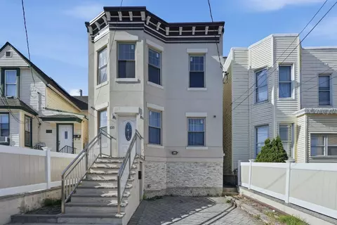 1525 38th St, North Bergen, NJ 07047