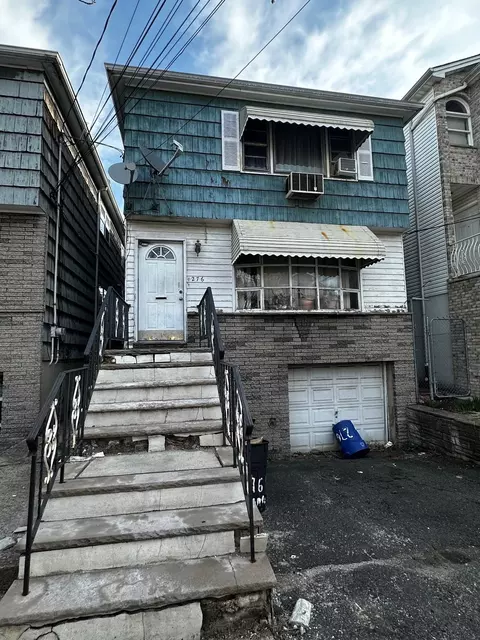 276 Chapel Ave, Jersey City, NJ 07305
