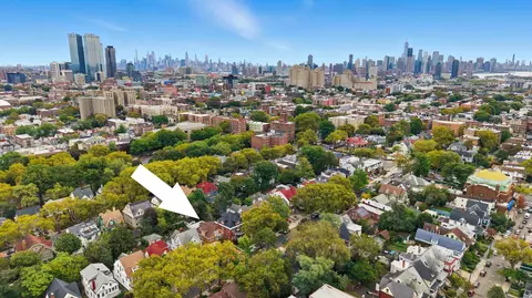 116 Bentley Ave, Jersey City, NJ 07304