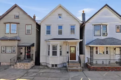 209 Hamilton St, Harrison, NJ 07029
