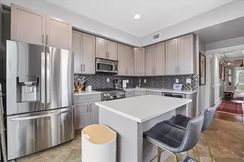270 Palisade Ave #2, Jersey City, NJ 07307