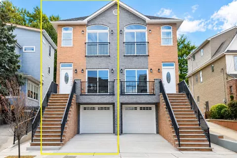 92 W 6th St #1, Bayonne, NJ 07002