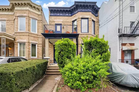104 Highpoint Ave, Weehawken, NJ 07086