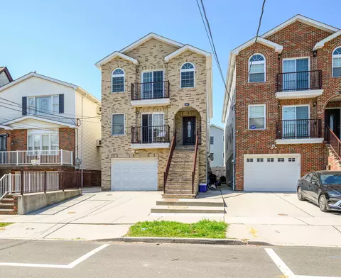 44 W 50th St, Bayonne, NJ 07002