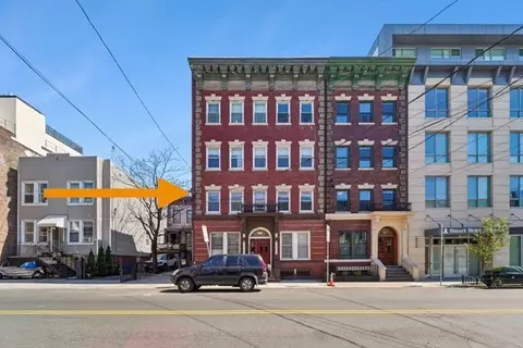 510 Palisade Ave #2R, Jersey City, NJ 07307