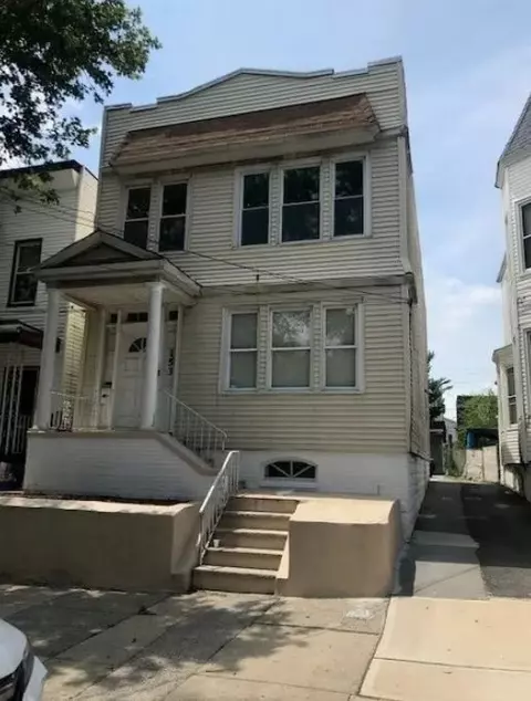 153 Neptune Ave, Jersey City, NJ 07305