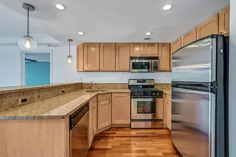 700 1st St #9RS, Hoboken, NJ 07030
